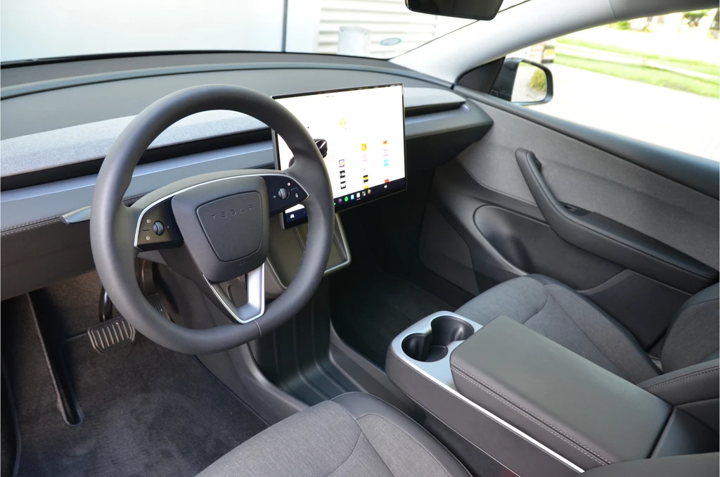 Tesla Model Y – foto 10