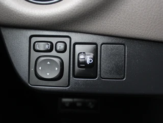 Toyota Yaris – thumbnail 35
