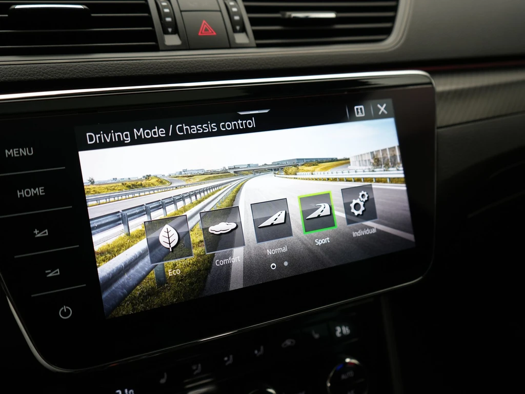Škoda Superb – foto 48