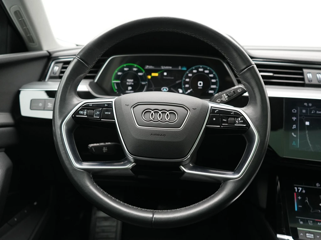 Audi Q8 e-tron – foto 33
