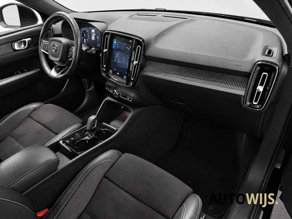 Volvo XC40 – foto 15