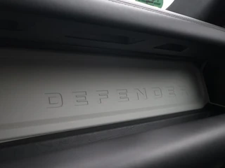 Land Rover Defender – thumbnail 67