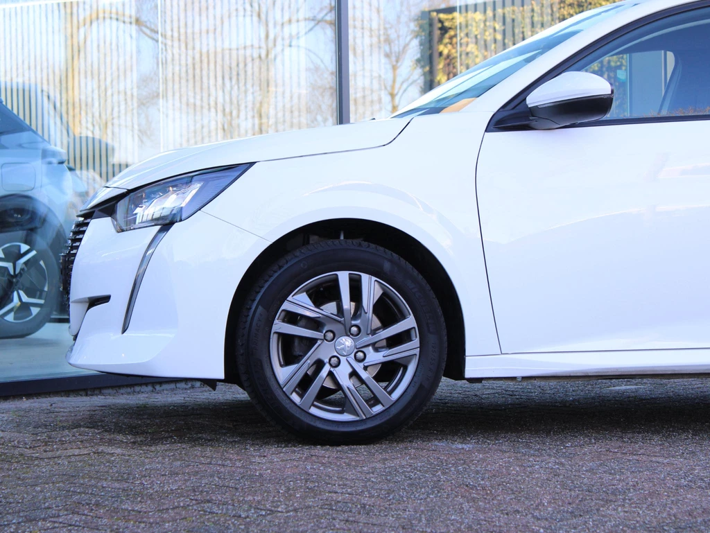 Peugeot 208 – foto 12