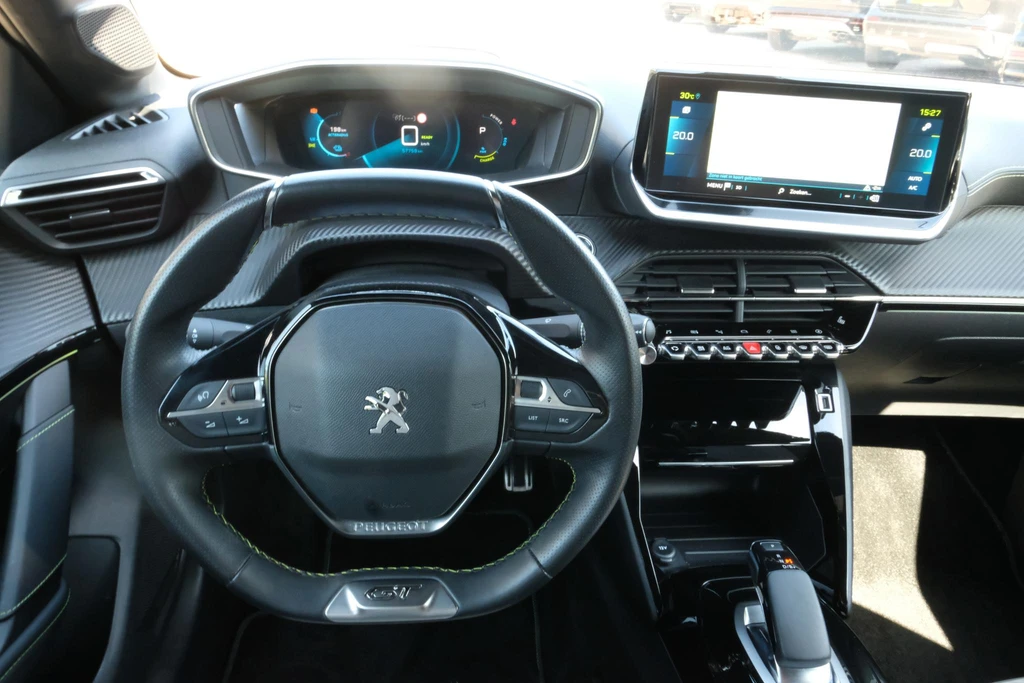 Peugeot e-208 – foto 14