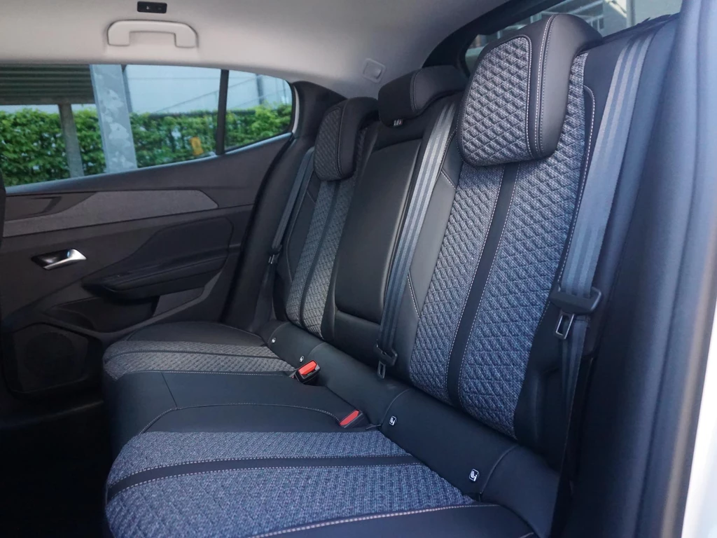Peugeot 408 – foto 32
