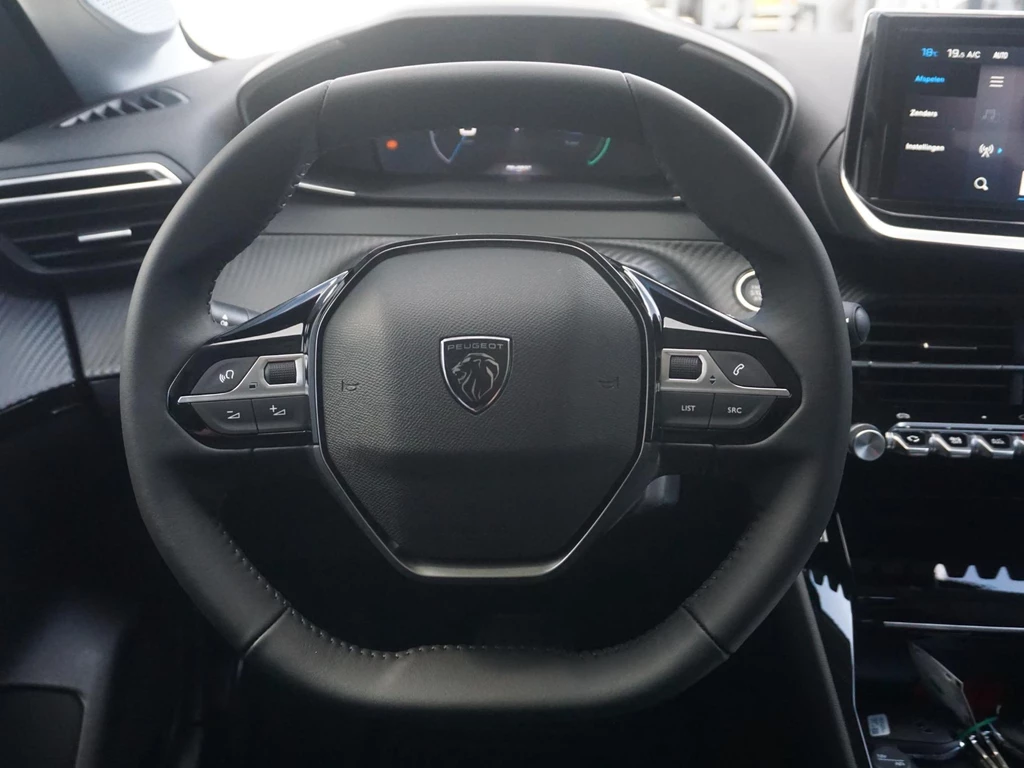 Peugeot 208 – foto 17