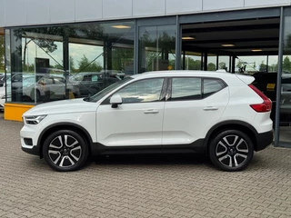 Volvo XC40 – thumbnail 2