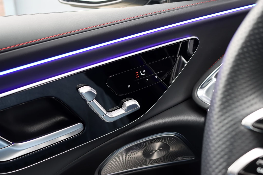Mercedes-Benz E-Klasse – foto 16