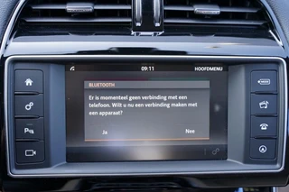 Jaguar XE – thumbnail 24