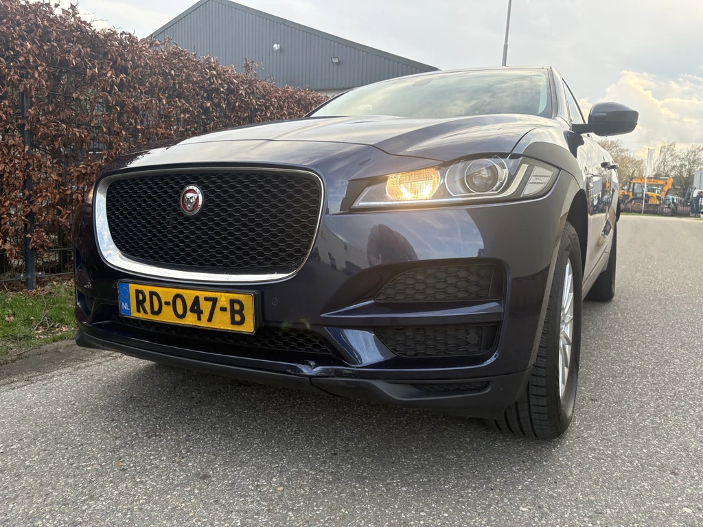 Jaguar F-PACE – foto 3