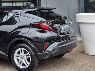 Toyota C-HR – thumbnail 10