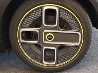MINI Electric – thumbnail 13