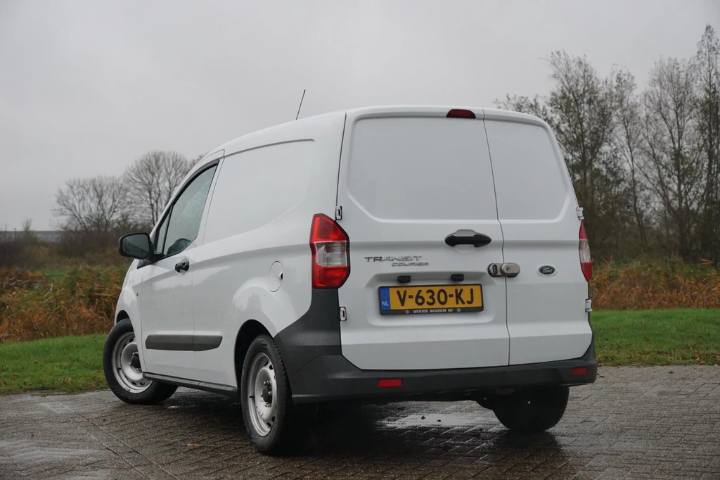 Ford Transit Courier – foto 2