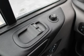Ford Transit Custom – thumbnail 17