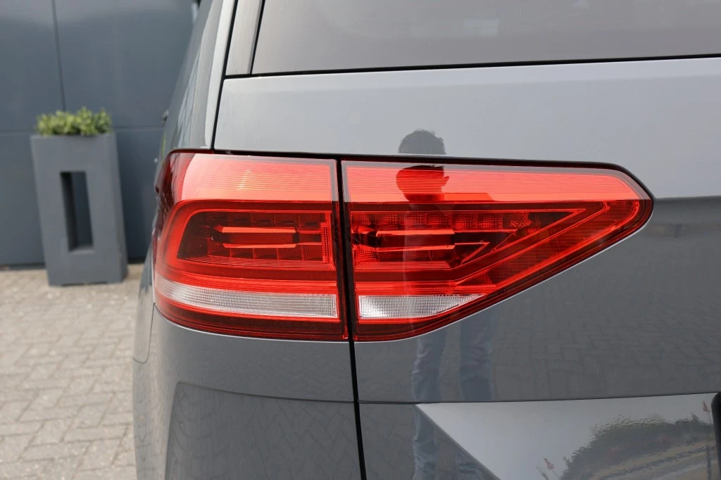 Volkswagen Touran – foto 17