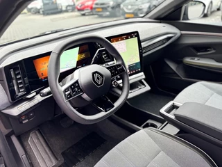 Renault Megane E-Tech – thumbnail 32