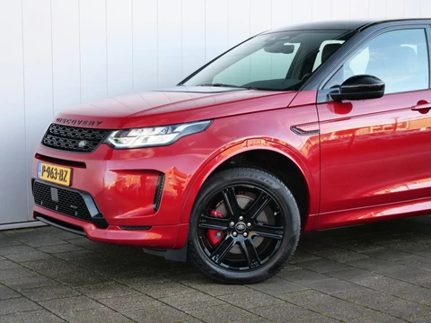 Land Rover Discovery Sport P300e 1.5 R-Dynamic SE 309 Pk Automaat Navi / DAB / Pano-dak / Camera / Leer / Stoelverwarming