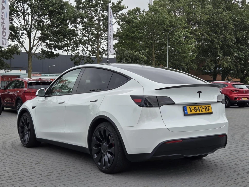 Tesla Model Y – foto 2
