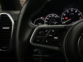 Porsche Cayenne – thumbnail 25