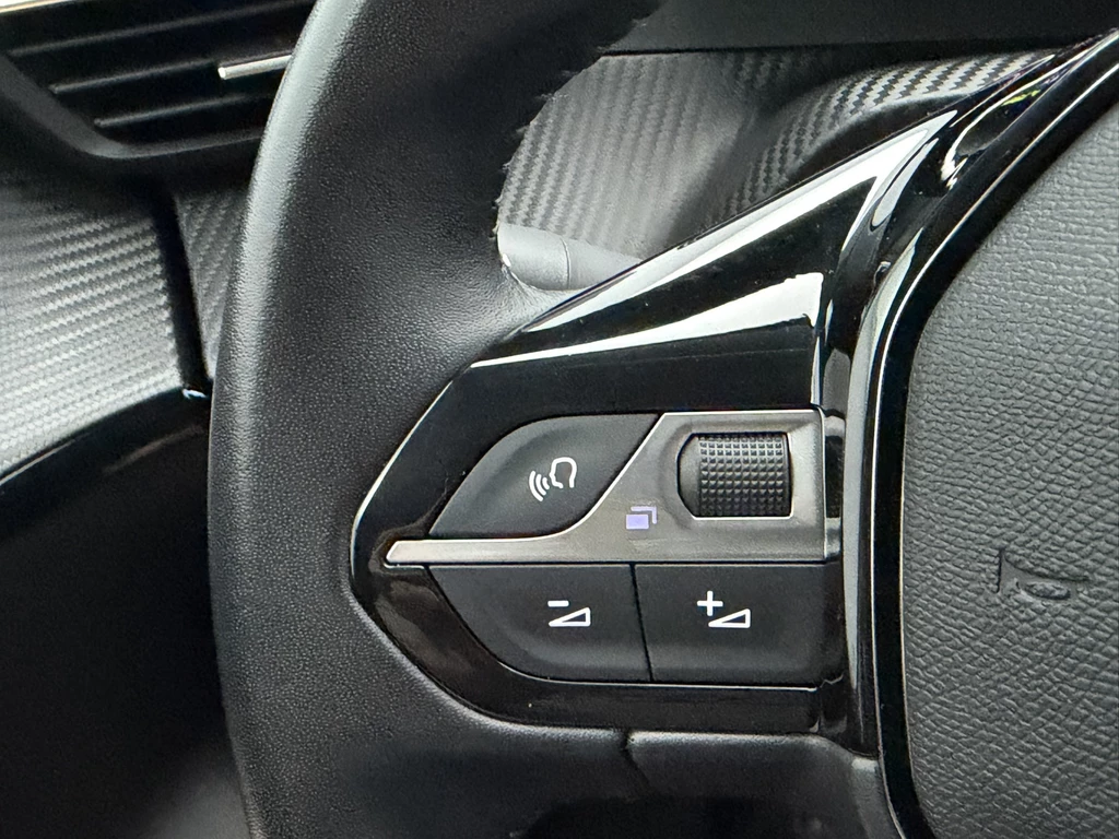 Peugeot 208 – foto 13