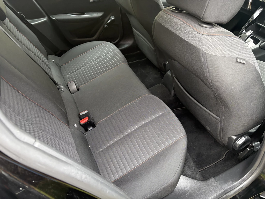 Peugeot 208 – foto 24