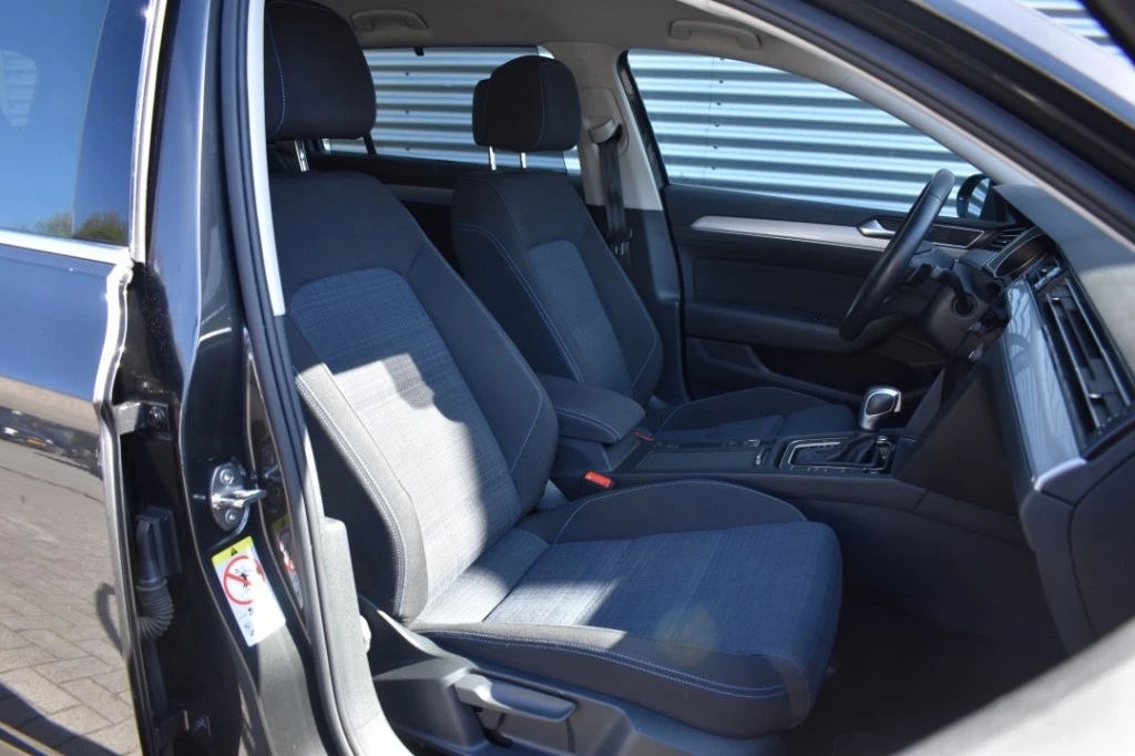 Volkswagen Passat – foto 53