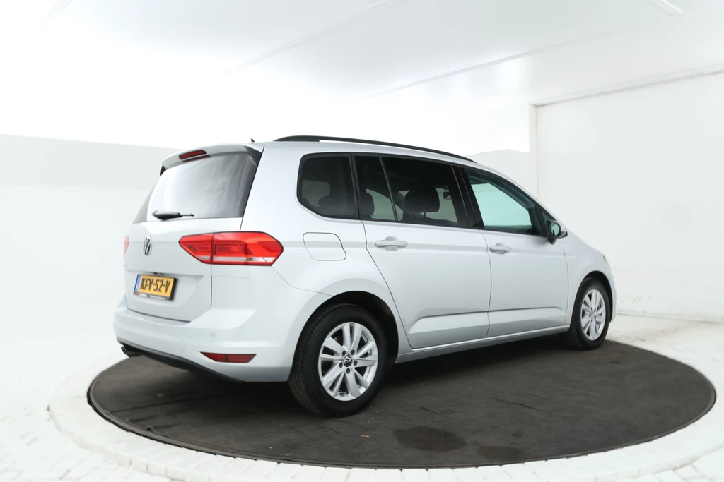 Volkswagen Touran – foto 4