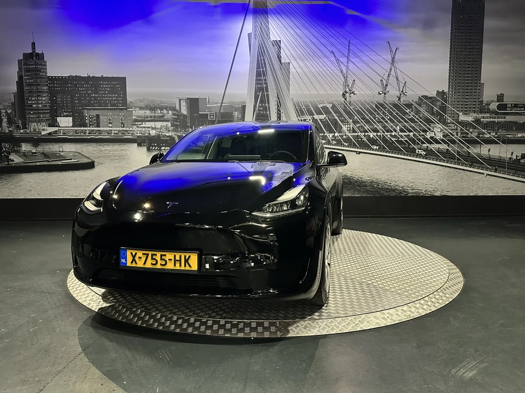 Tesla Model Y – foto 1