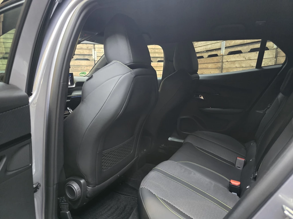 Peugeot e-2008 – foto 12