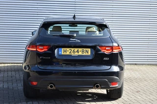 Jaguar F-PACE – thumbnail 3