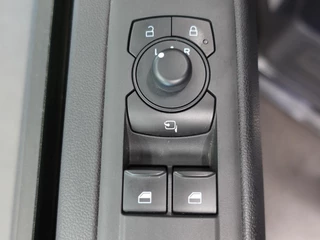 Ford Transit Custom – thumbnail 17