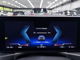 BMW i4 – thumbnail 22