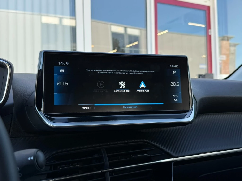 Peugeot 208 – foto 17
