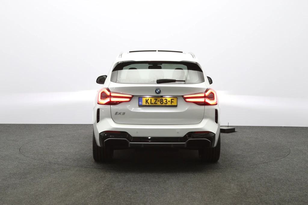 BMW iX3 – foto 4