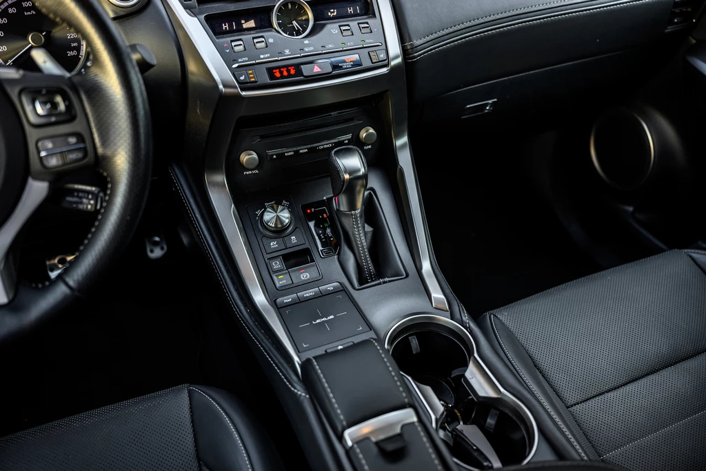 Lexus NX – foto 27