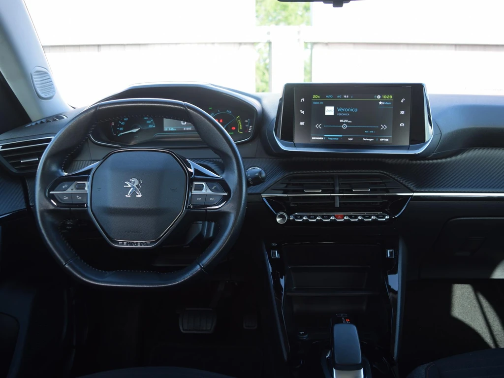 Peugeot e-2008 – foto 9