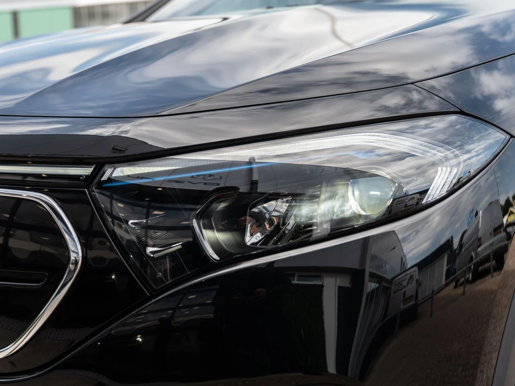Mercedes-Benz EQA – foto 11