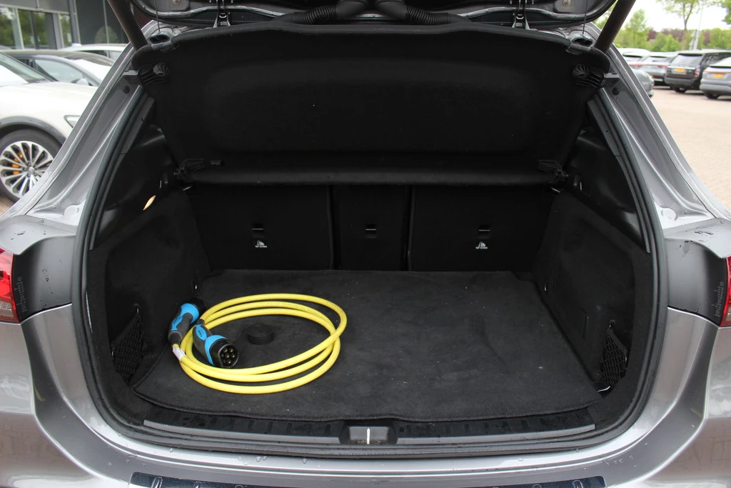 Mercedes-Benz EQA – foto 12