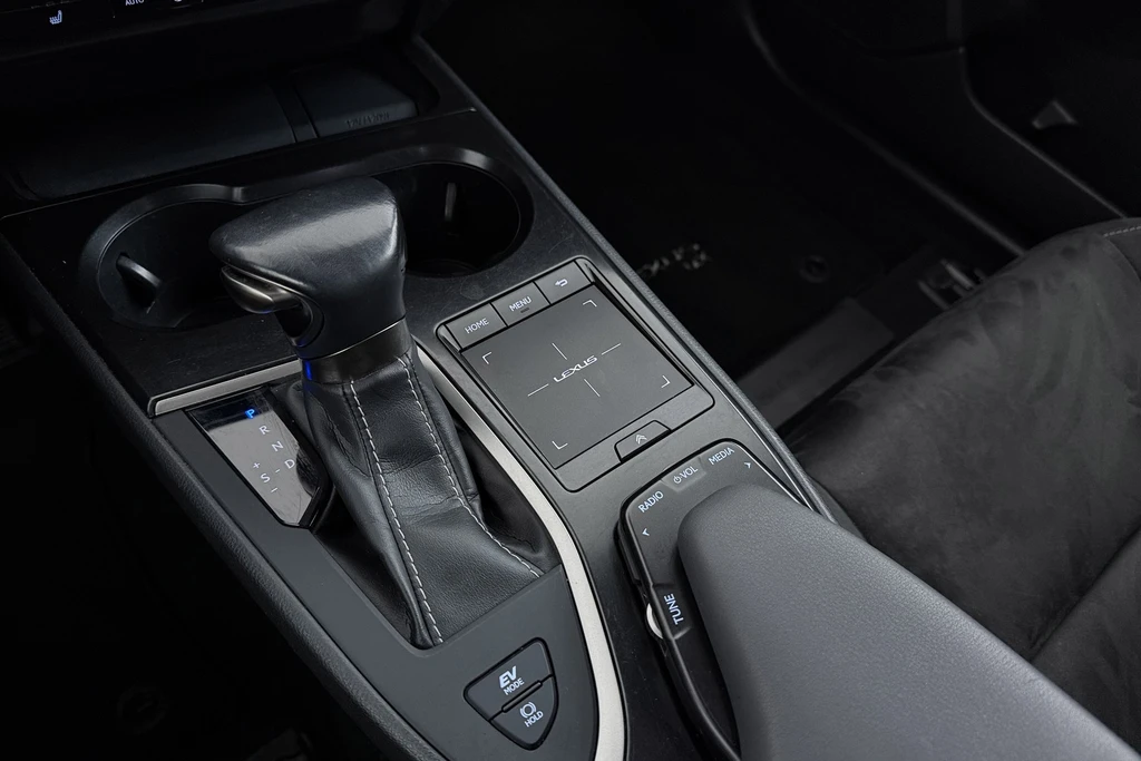 Lexus UX – foto 33