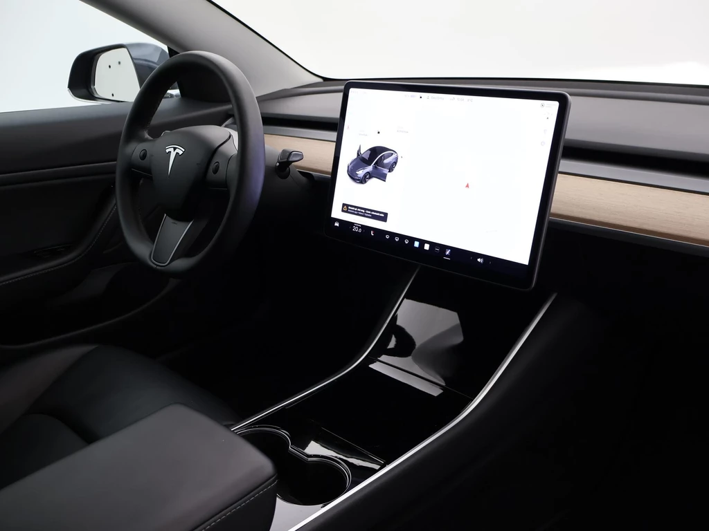 Tesla Model 3 – foto 9