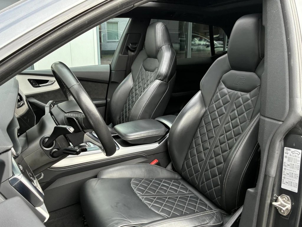 Audi Q8 – foto 6