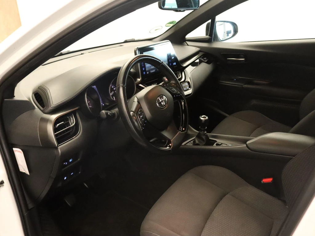 Toyota C-HR – foto 11