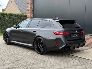 BMW M5 – thumbnail 9