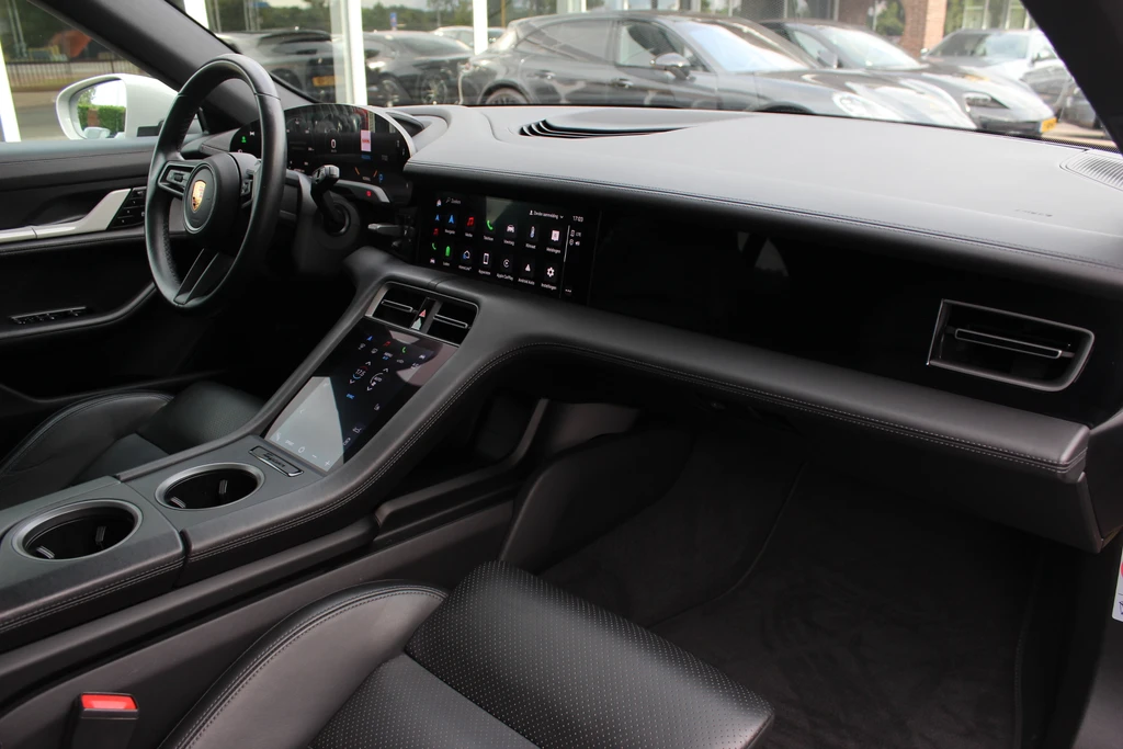 Porsche Taycan – foto 16