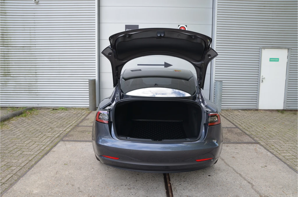 Tesla Model 3 – foto 33