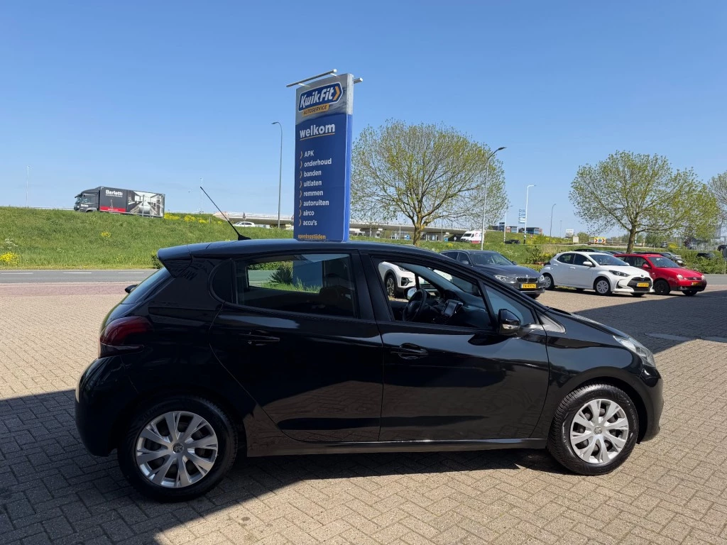 Peugeot 208 – foto 13