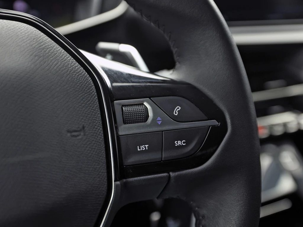 Peugeot 208 – foto 19