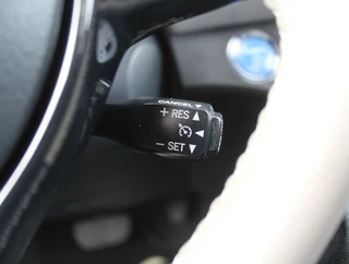 Toyota Yaris – thumbnail 27