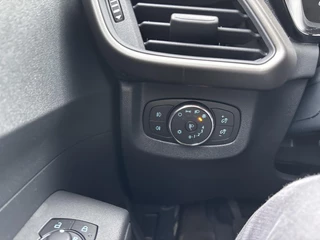 Ford Transit Courier – thumbnail 15