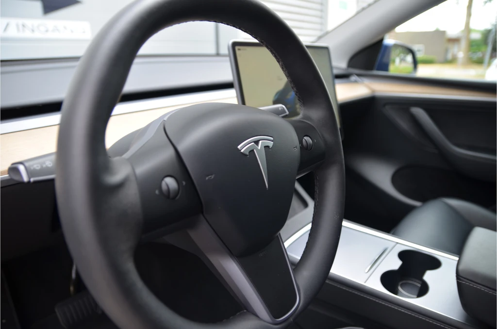 Tesla Model Y – foto 16